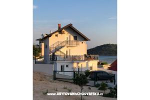 Apartmanok Ruža – Rogoznica