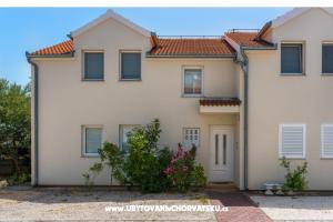 Apartmanok Karla, Mara, Ana, Ivan   – Vodice