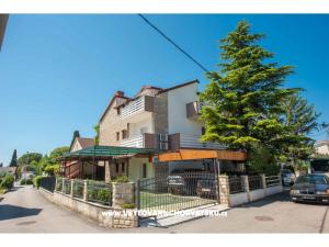 Apartmanok Kastel