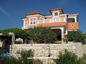 Apartmanok Lana
