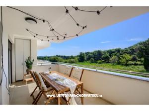 Nice New Apartmanok near Kamenjak