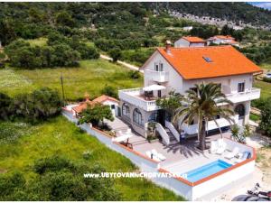 Apartmanok Anny medencével