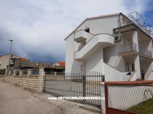Apartmanok Dananić