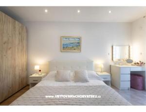 West Apartmanok