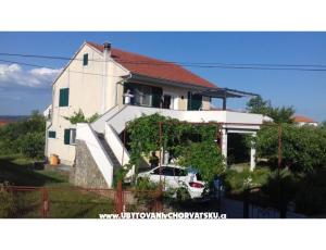 Mia Apartman