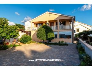 Apartmanok Sačer