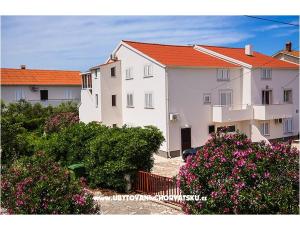Apartmanok Lucija