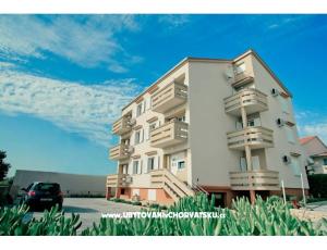 Apartmanok Matan