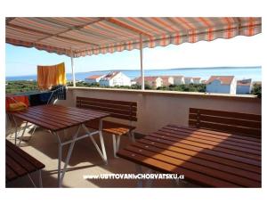 Apartmanok Salvia island Pag Mandre