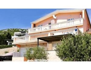 Apartmanok Maris
