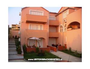 Apartmanok Ivan i Zeljka Pakostane