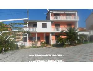 Apartmanok Leo