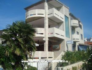Apartman by the sea with a seaview