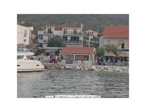 Apartmanok SILVA /                 