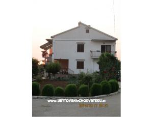 Colić Apartmanok 