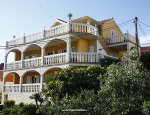 Apartmanok Karmen