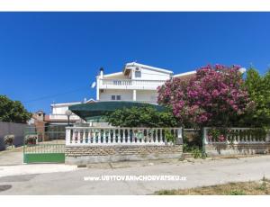 Apartmanok Alaga