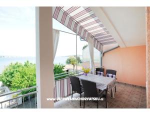 Apartmanok latin