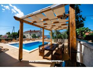 Apartmanok M