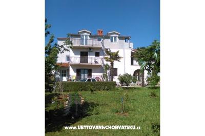 Apartmanok Zova