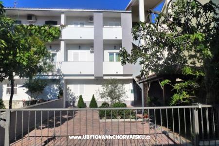 Apartmanok DIVNA fotó 2