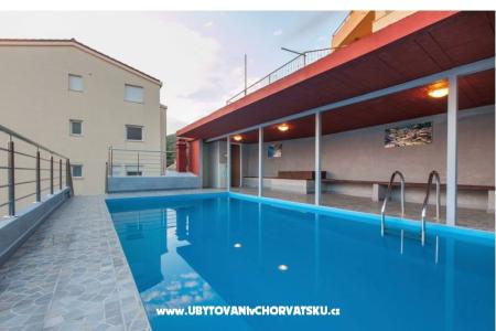 Vila Paola Baška Voda Horvátország