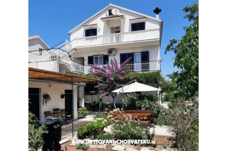 Apartmanok Ježina fotó 3