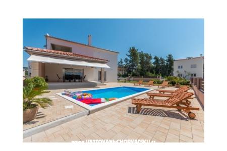 Holiday house vila Kunfin fotó 5