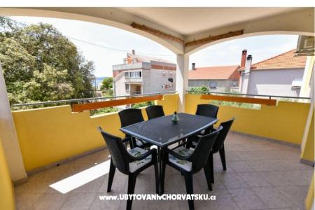 Apartmanok Lovre fotó 3
