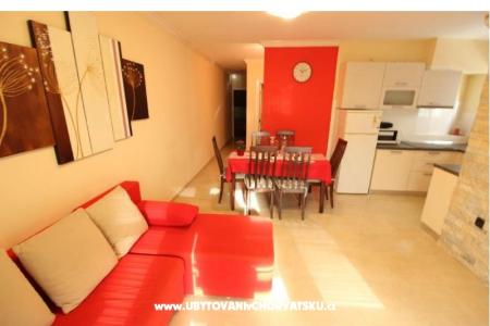 Apartmanok Golem fotó 3