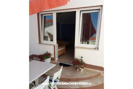 Apartmanok Nina fotó 3