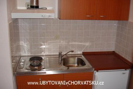 Apartmanok Andrea Drvenik fotó 3