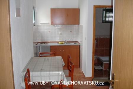 Apartmanok Andrea Drvenik fotó 4