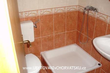 Apartmanok Andrea Drvenik fotó 5