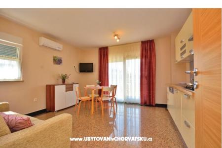 Apartmanok Pobi fotó 5