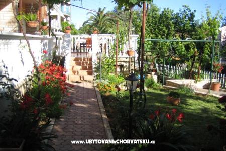 Apartmanok Roje Sv. Filip i Jakov fotó 5