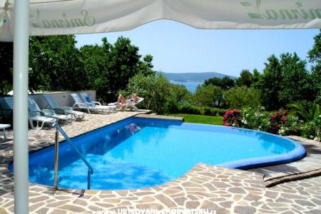 Vila Smirna 4*  medencével  fotó 2