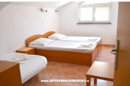 Apartmanok Mirnna fotó 4