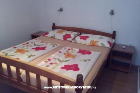 Apartmanok &amp; rooms Brist fotó 5