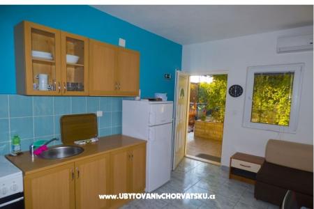 Apartmanok Plaža Ivan Dolac fotó 3