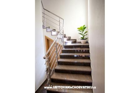 Lucia Apartmanok fotó 3
