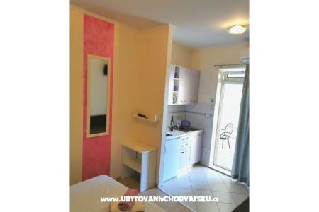 Apartmanok Karla fotó 3