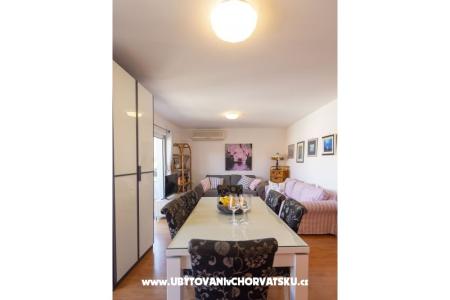 Apartmanok Luny Makarska fotó 2