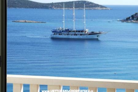 Apartmanok Villa MANDINA medencével fotó 3