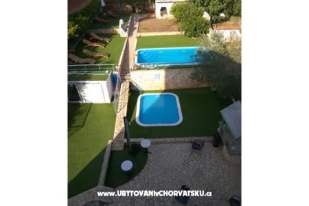 Villa Luka - jacuzzi, pool, sauna fotó 2