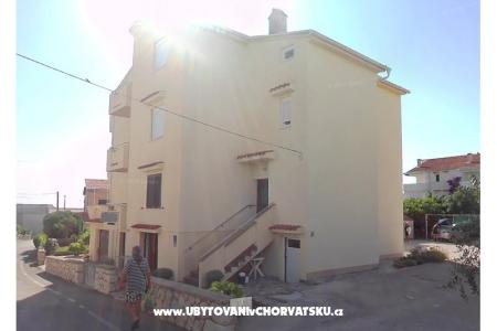 Apartmanok Ropuš fotó 2