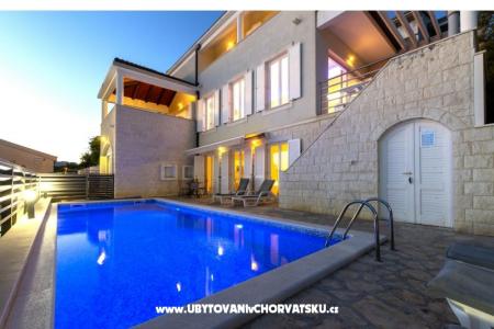 Apartmanok Ivan i Ian  Omiš Horvátország