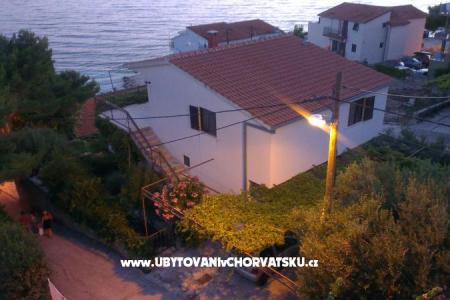 Apartmanok Kuzmić Omiš Horvátország