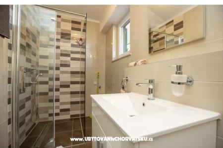 Apartmanok Mosor fotó 3
