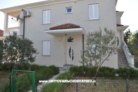 Apartmanok Karmen fotó 4